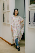 Load image into Gallery viewer, Yuma Kaftan in Florets