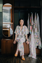 Load image into Gallery viewer, Kira Set in Peaches