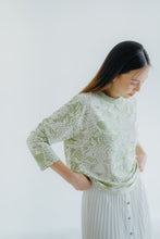 Load image into Gallery viewer, Gina Jumper in Rosettes