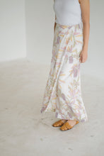 Load image into Gallery viewer, Haruka Long Skirt in Florets
