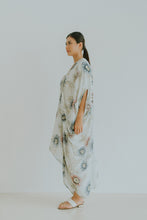 Load image into Gallery viewer, Yuma Kaftan in White
